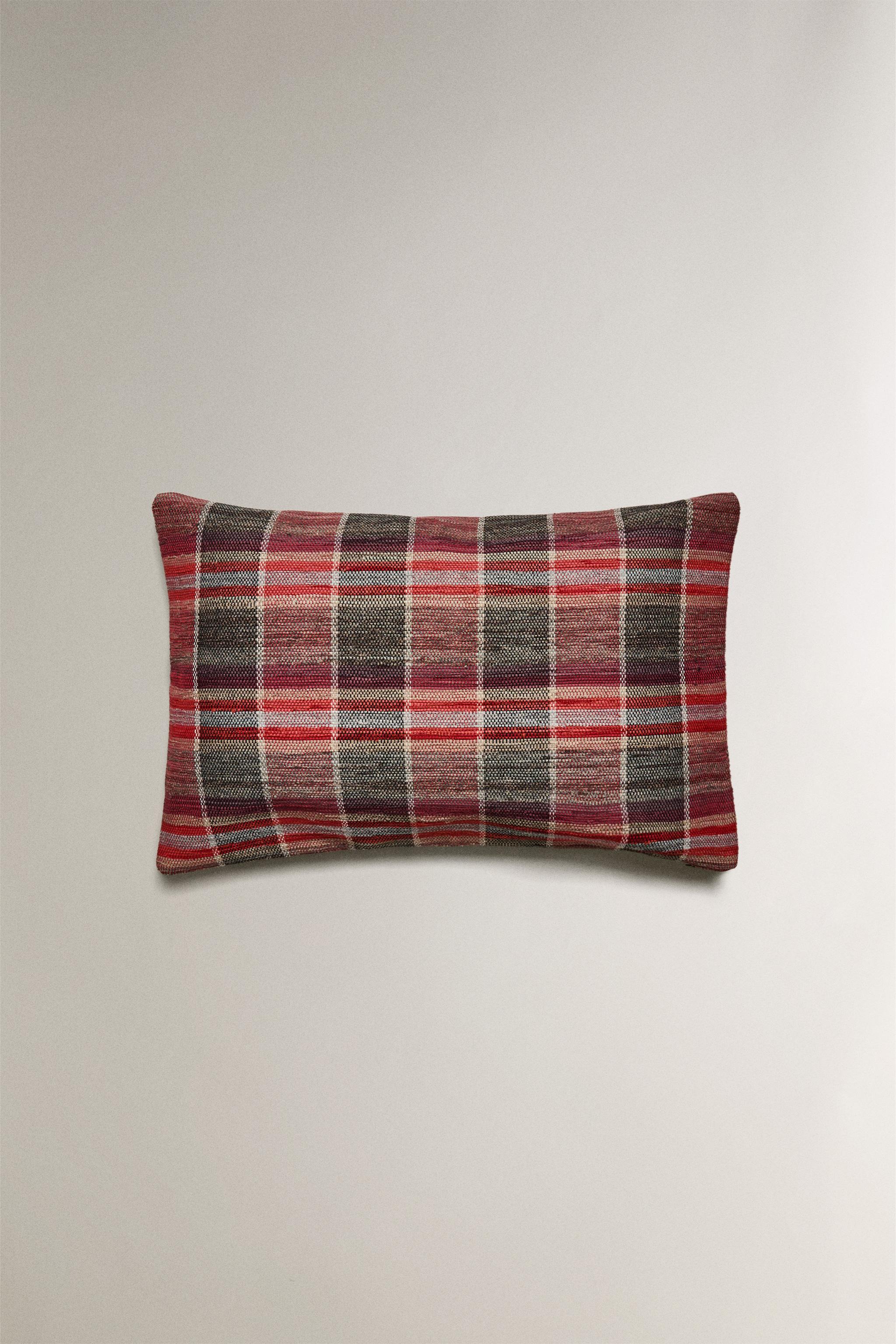 CHECK THROW PILLOW COVER